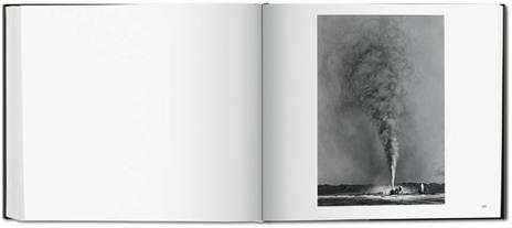 Kuwait. Un deserto in fiamme. Ediz. italiana, spagnola e portoghese - Sebastião Salgado,Lélia Wanick Salgado - 11