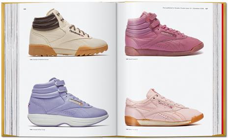 Sneaker freaker. The ultimate sneaker book! 40th edition. Ediz. illustrata - Simon Wood - 8