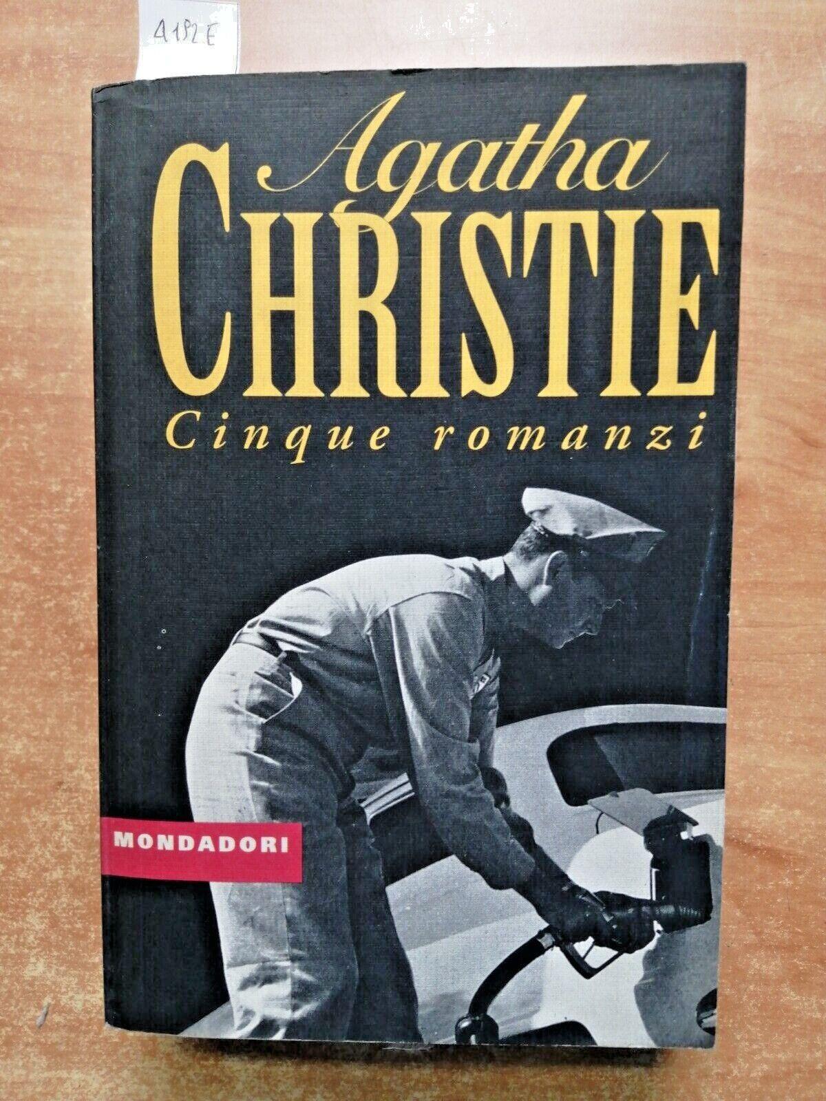 Cinque romanzi: L'assassinio di Roger Ackroyd-Poirot e i Quattro-Il mistero del Treno Azzurro-I Sette Quadranti-La morte nel villaggio. Vol. 2