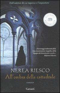 All'ombra della cattedrale - Nerea Riesco - copertina