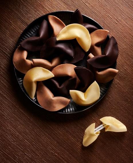 Al cioccolato. Viaggio tra dolci da forno, torte moderne, biscotti e mignon in 50 irresistibili ricette - Gianluca Aresu - 2