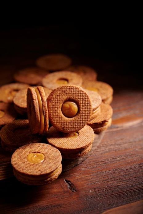 Al cioccolato. Viaggio tra dolci da forno, torte moderne, biscotti e mignon in 50 irresistibili ricette - Gianluca Aresu - 8