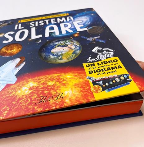 Il sistema solare. Ediz. a colori. Con diorama - Paco Torrubiano - 2