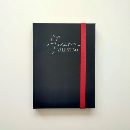 Forever Valentino. Ediz. a colori - copertina