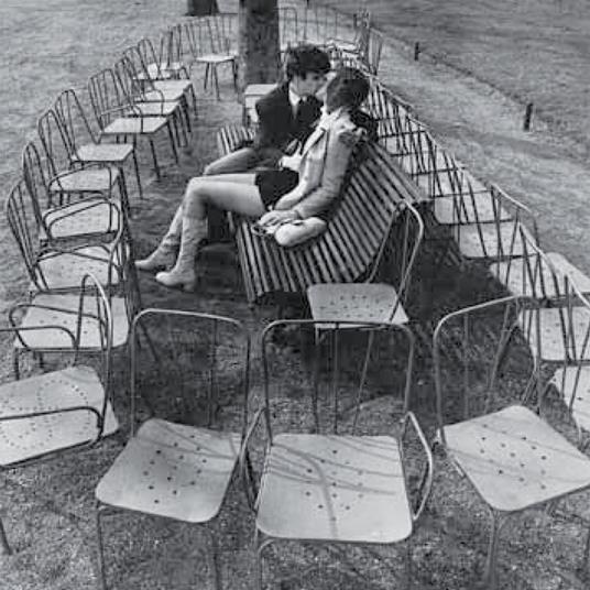 Un mondo di baci. Mario de Biasi - Daria Jorioz,Raffaella Ferrari - copertina