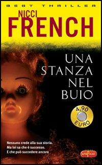 Una stanza nel buio - Nicci French - copertina