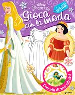 Gioca con la moda. Abiti da sera. Disney princess. Con adesivi