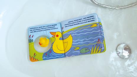 Paperella dove vai? Ediz. a colori. Con gadget - Gabriele Clima,Raffaella Bolaffio - 4