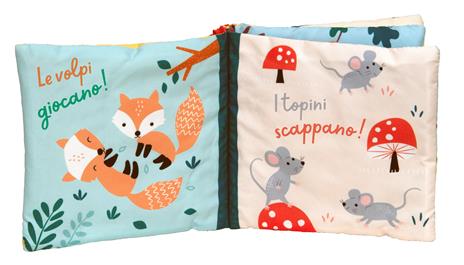 Nel bosco. Ediz. a colori. Con dentaruolo in legno naturale - 3