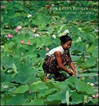 The Lotus Flower. Il tessuto nascosto nell'acqua. Ediz. illustrata - copertina