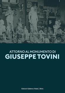 Attorno al monumento di Giuseppe Tovini