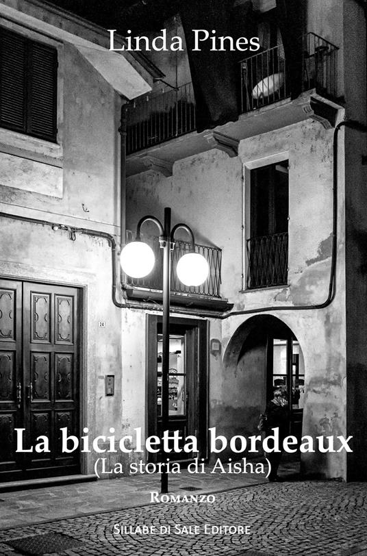 La bicicletta bordeaux (La storia di Aisha) - Linda Pines - copertina