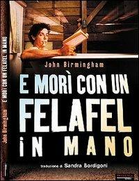 E mor con un felafel in mano