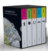 Libro Crumpled city map collection box. Collection of five maps. London, Paris, New York, Rome, Berlin. Ediz. multilingue 
