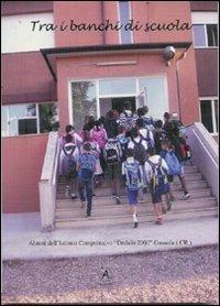 Tra i banchi di scuola - copertina