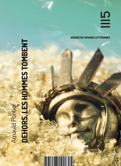 Dehors, les hommes tombent