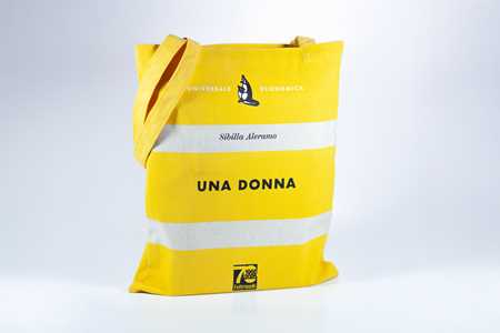 Idee regalo Borsa Shopper di tela Feltrinelli. Una donna Feltrinelli